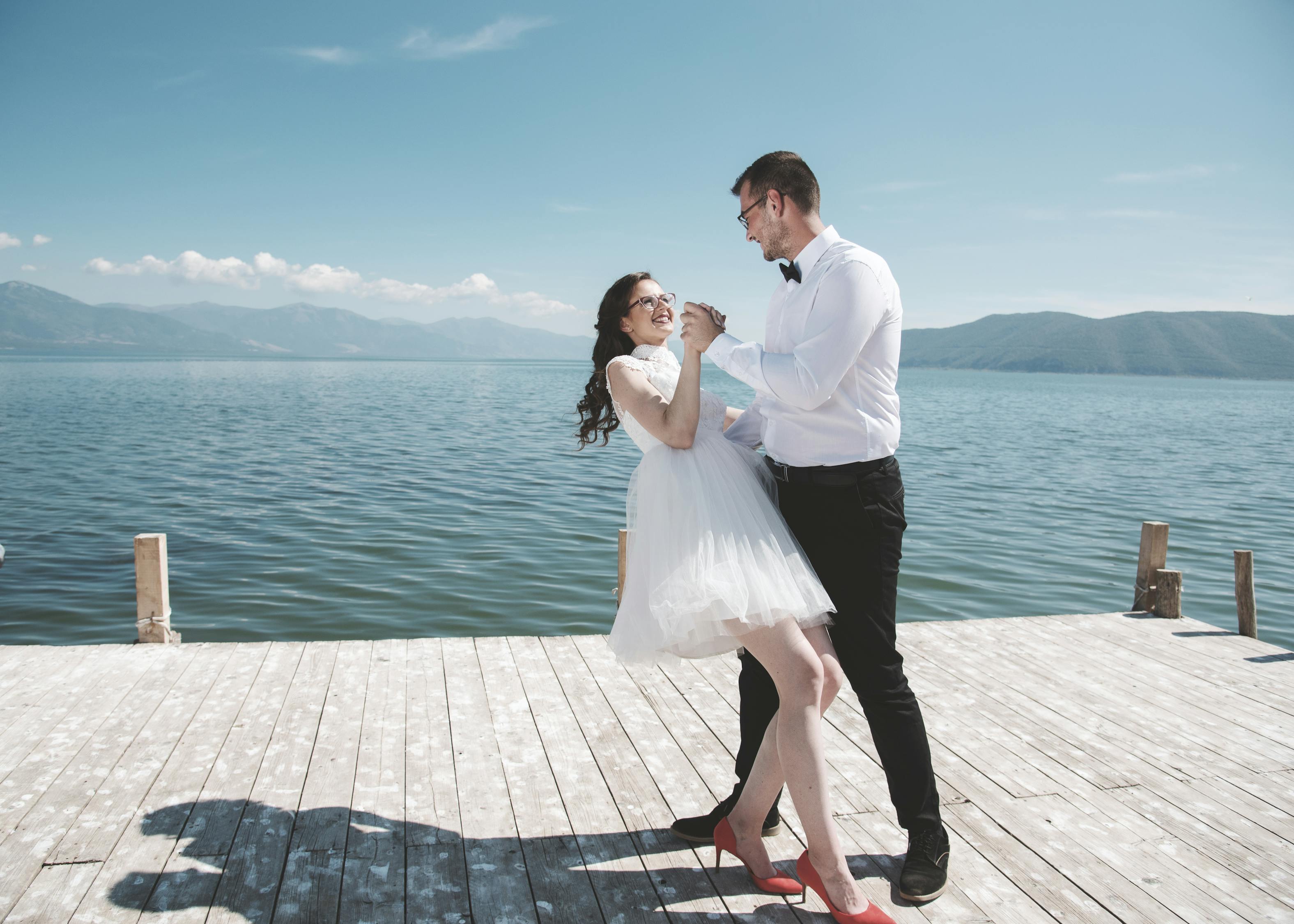 女同求婚视频，现代爱情新篇章的探索与挑战